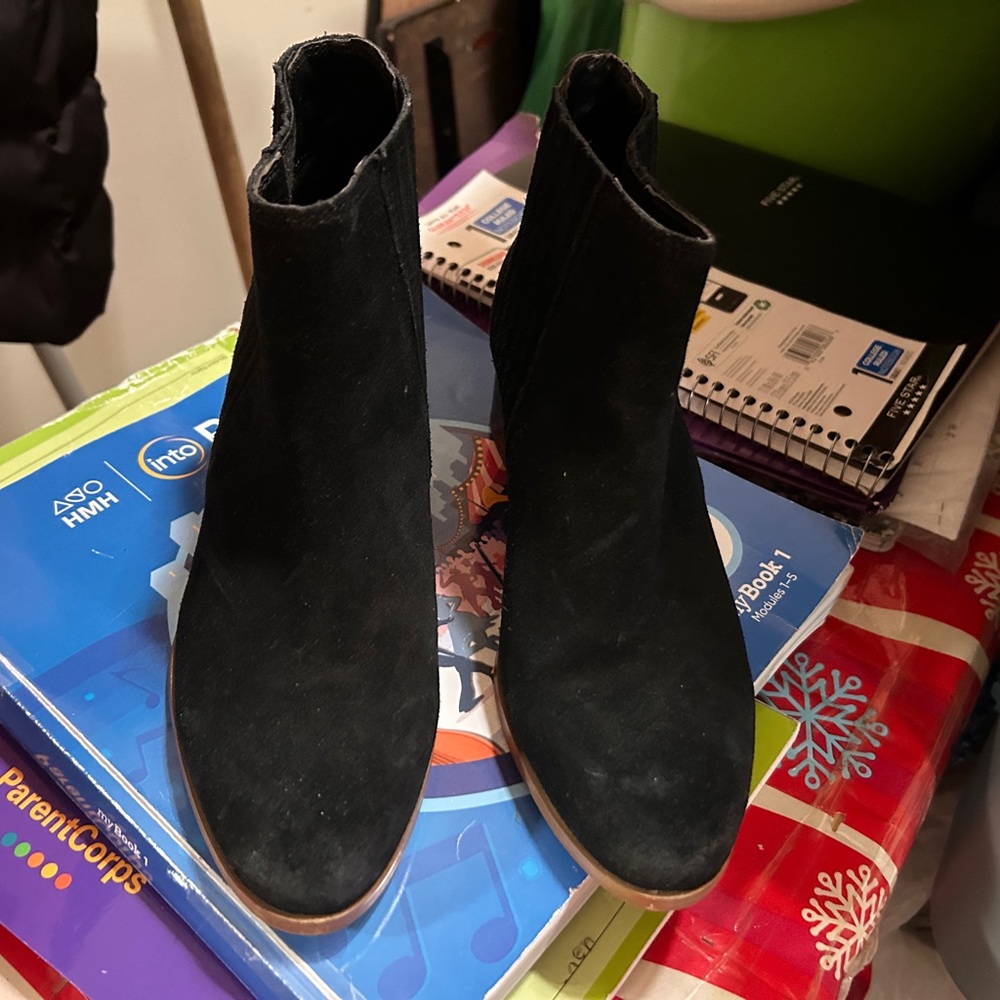 Aldo Black suede ankle boots with 2" heel #ankleboots. like New